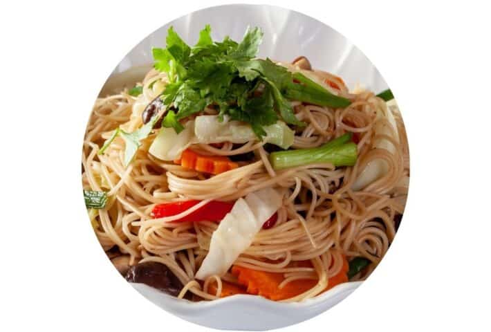 Nouilles sautées aux légumes